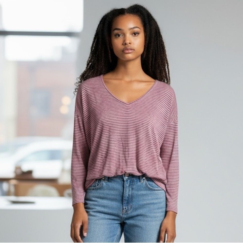 Madewell Tan & Red Stripe Long Sleeve V-Neck‎ Tee – Size XS